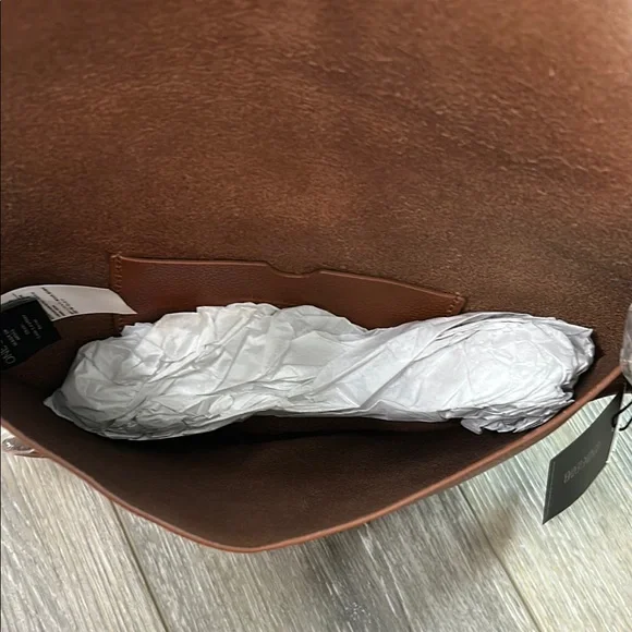 Banana Republic Brown Crossbody Bag with Gold Clasp - Picture 5 of 5